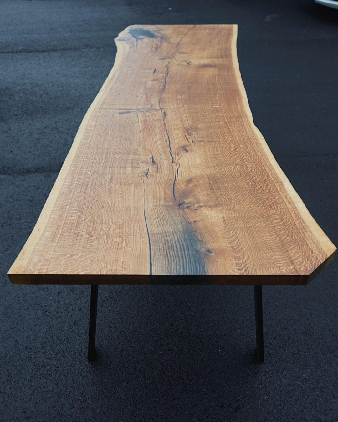 Live edge table Ek